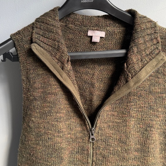 Brown and Green Sleeveless Wool Alpaca blend Sweater Vest, Large - Picture 6 of 10